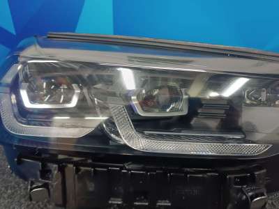 Б/у Фара передня права BMW X3 G01
