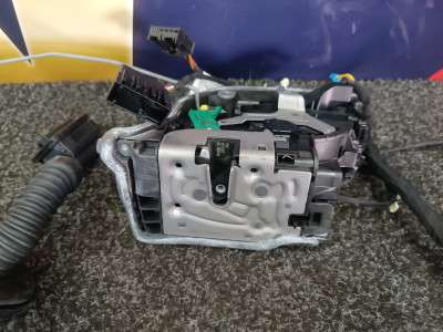 Б/у Замок дверей задньої лівої BMW X5 G05