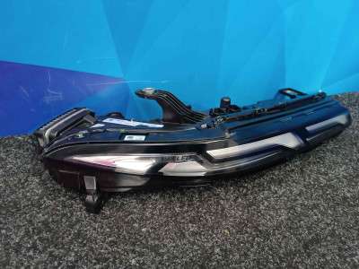 Б/у Фара передня права BMW X7 G07