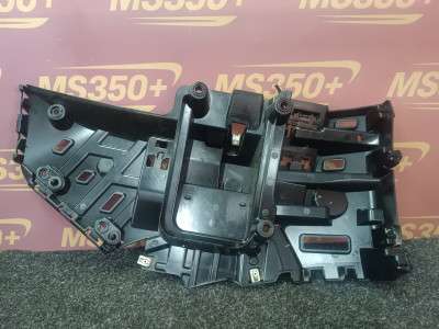 Б/в Кронштейн (крепление) заднего бампера правый BMW XM G09