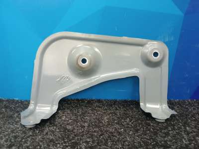 Б/у Кронштейн (кріплення) крила правий BMW X5 G05