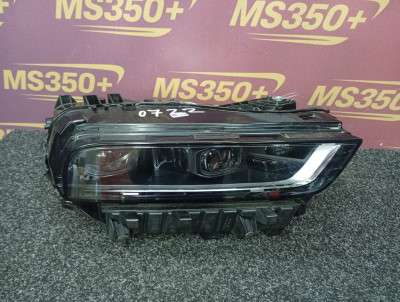 Б/у Фара передня права BMW X7 G07