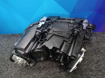 Б/у Фара передня права BMW X4 G02