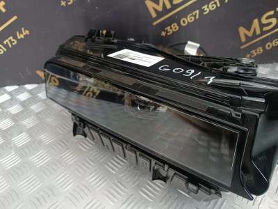Б/у Фара передня права BMW XM G09