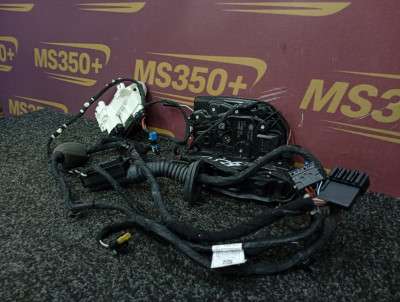 Б/у Замок дверей передньої лівої BMW X5 G05