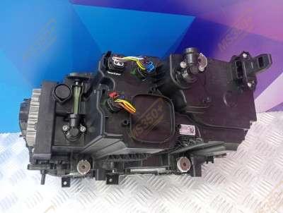 Б/у Фара передня права BMW X7 G07