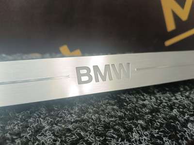 Б/у Накладка декоративна на поріг BMW X5 G05