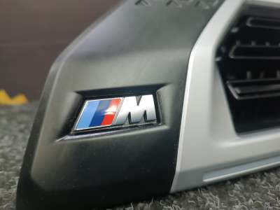 Б/у Дефлектор обдування салону правий BMW XM G09