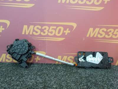 Б/у Замок кришки (двері) багажника BMW X5 G05