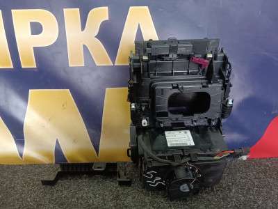 Б/у Підсклянник BMW X5 G05