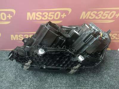 Б/у Фара передня права BMW X5 G05