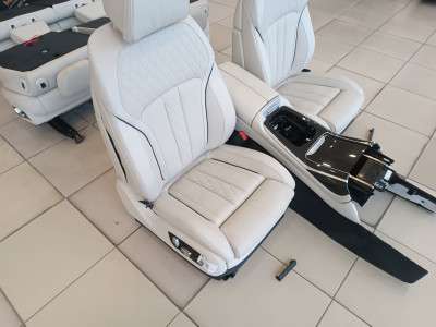Б/в Салон (сидения) комплект BMW X7 G07
