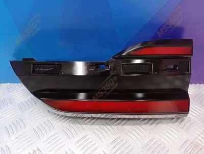 Б/у Ліхтар кришки багажника правий BMW X7 G07