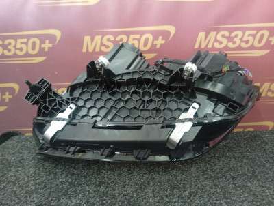 Б/у Фара передня права BMW X5 G05