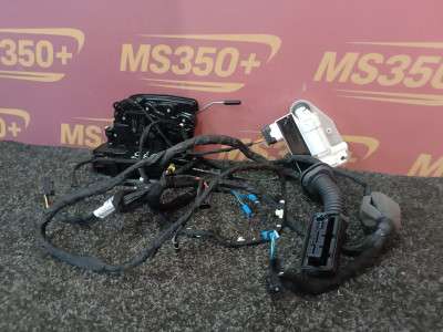 Б/у Замок дверей передньої правої BMW X5M F95