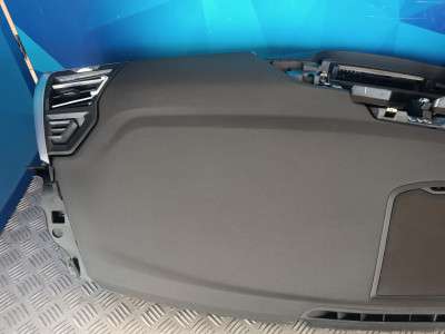 Б/у Торпедо (панель передня) BMW X3 G01