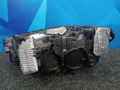 Б/у Фара передня права BMW X3 G01
