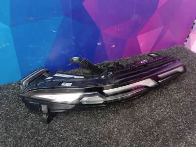 Б/у Фара передня права BMW X7 G07