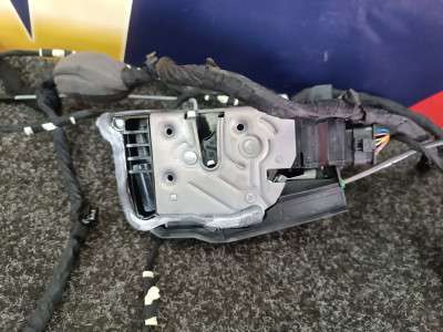 Б/у Замок дверей передньої лівої BMW X5 G05