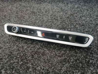 Б/в Блок кнопок в центральную консоль BMW X5 G05