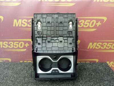 Б/в Подстаканник BMW X5 G05