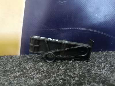 Б/у Кронштейн (кріплення) радіатора BMW XM G09