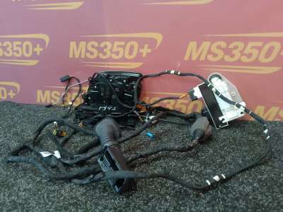 Б/в Замок двери передней правой BMW X5M F95