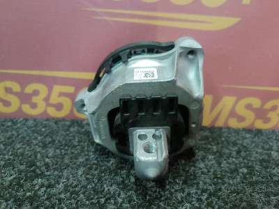 Б/в Подушка двигателя BMW XM G09