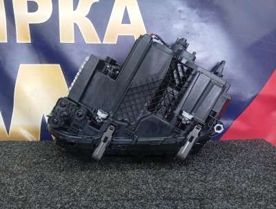 Б/у Фара передня права BMW X7 G07