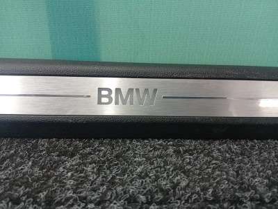 Б/у Накладка декоративна на поріг ліва BMW X5 G05