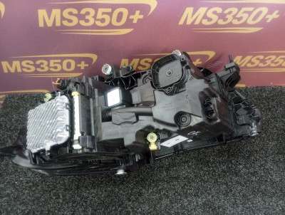 Б/у Фара передня права BMW X5 G05