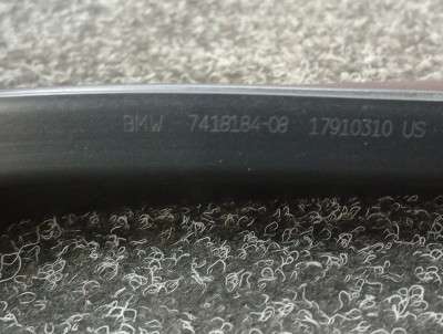 Б/в Уплотнитель капота BMW X6M F96
