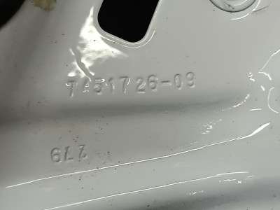 Б/в Кронштейн (крепление) крыла правый BMW X7 G07