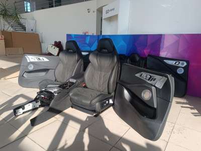 Б/в Салон (сидения) комплект BMW XM G09