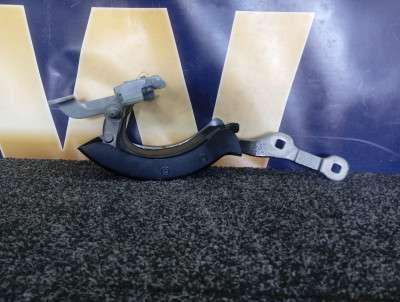 Б/у Петля кришки (двері) багажника BMW XM G09