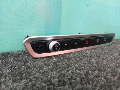 Б/в Блок кнопок в центральную консоль BMW XM G09