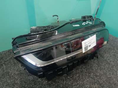 Б/у Фара передня ліва BMW X7 G07