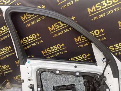 Б/у Двері передні ліві Mercedes