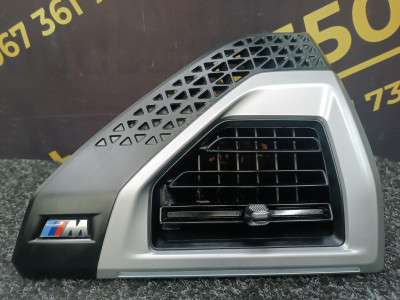 Б/у Дефлектор обдування салону правий BMW XM G09