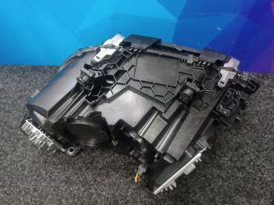 Б/у Фара передня права BMW X3 G01