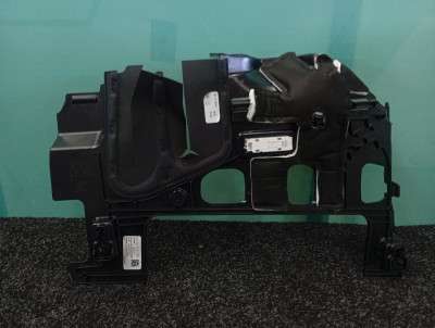 Б/в Накладка декоративная на торпедо BMW X3 G01