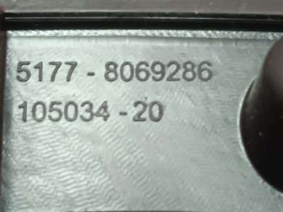 Б/у Накладка декоративна (молдинг) переднього правого крила BMW X5 G05