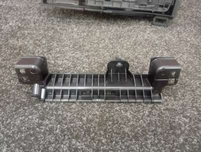 Б/в Подстаканник BMW X5 G05