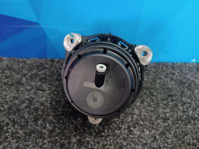 Б/у Подушка двигуна ліва BMW X5 G05