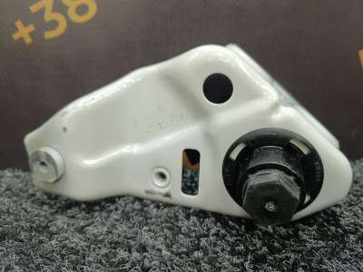 Б/в Кронштейн (крепление) крыла правый BMW X5 G05