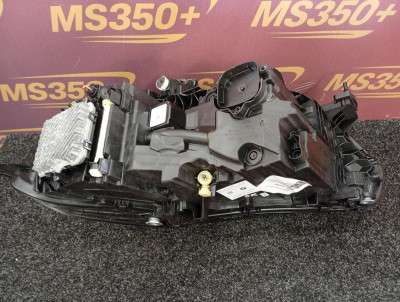 Б/у Фара передня права BMW X5 G05