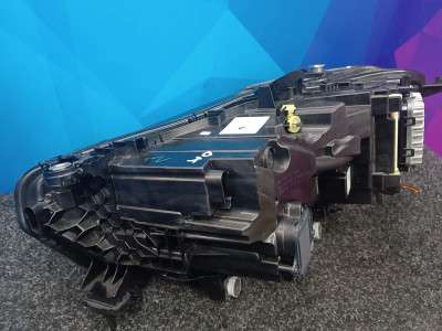 Б/в Фара передняя правая BMW X6 G06
