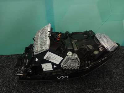 Б/у Фара передня ліва BMW X4 G02
