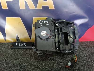 Б/в Подстаканник BMW X5 G05
