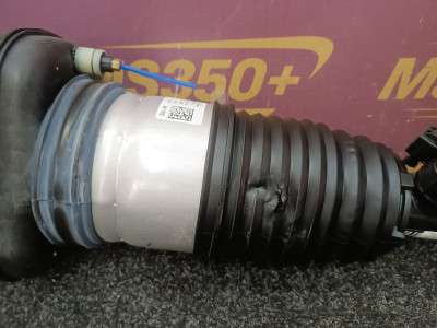 Б/у Пневмоподушка задня права BMW X7 G07